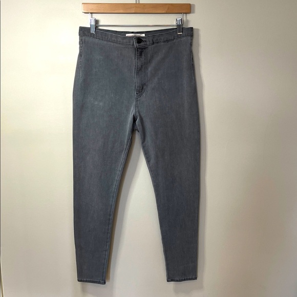 Levi’s Women’s Super Skinny Runaround Jeans Gray Size Large - Picture 1 of 7